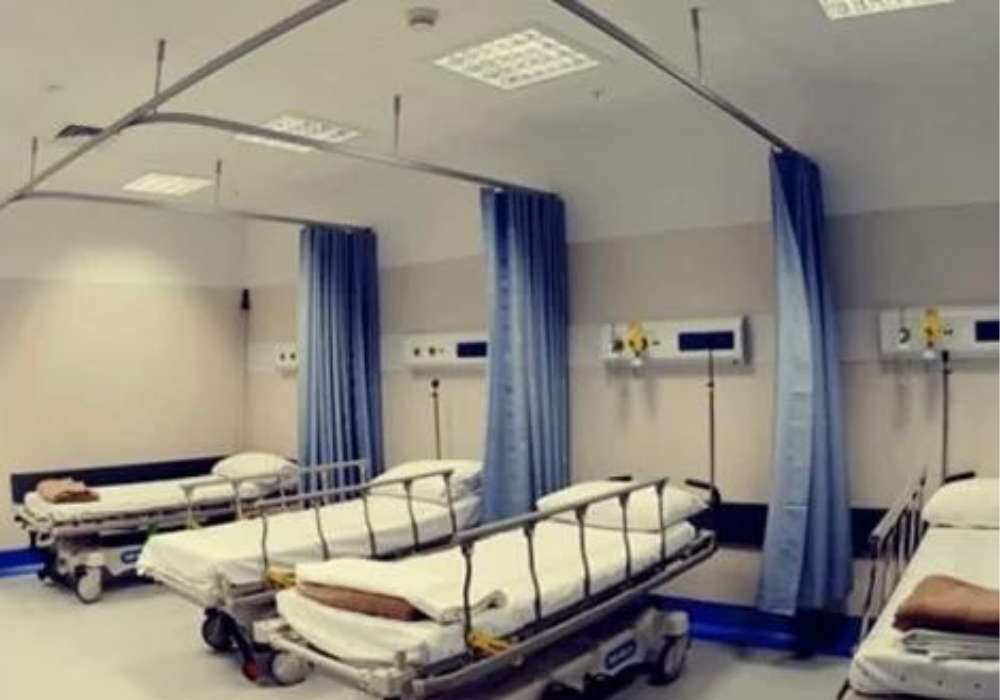 المستشفيات التي يشملها تخفيض المتقاعدين في عمان